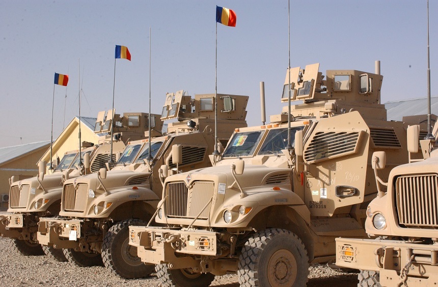 MApN: Patru dintre militarii răniţi în Afganistan au fost externaţi; al cincilea este în continuare la Spitalul Militar de tip Rol III din Baza Aeriană Kandahar