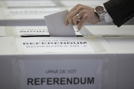 Primarul din Galaţi a reclamat la BEJ mai mult nereguli la secţii de votare din oraş; o altă sesizare arată că preşedintele unei secţii ar fi introdus în urnă două buletine de vot