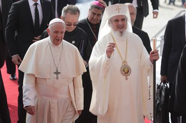 Mesaje de susţinere a familiei, transmise de Papa Francisc şi Patriarhul Daniel: PF Daniel: Predecesorii ne cheamă să promovăm familia creştină tradiţională/ Sanctitatea Sa: Fragilitatea legăturilor are repercusiuni în special asupra familiei 