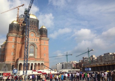 REPORTAJ - Papa Francisc la Bucureşti, un succes de public: Îmbiere spre iubire. Să ne unim! Să nu mai facem atâta deosebire. FOTO
