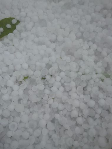 Cod roşu de furtună în judeţul Galaţi; se anunţă grindină de mari dimensiuni, vijelie puternică şi ploi torenţiale