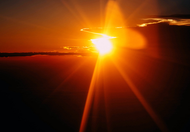 Meteorologii anunţă caniculă şi disconfort termic, până vineri seară; după-amiaza şi seara sunt în continuare posibile ploi torenţiale