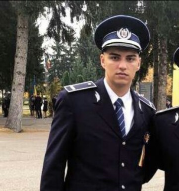 Un poliţist din Prahova, aflat în concediu pe litoral, a salvat un tânăr de la inec