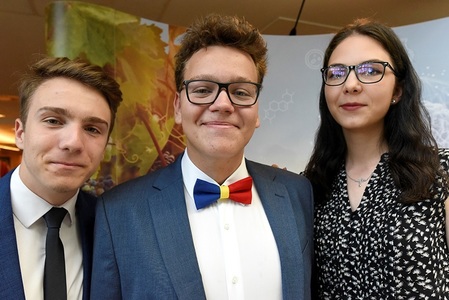 Elevii români au câştigat trei medalii la Olimpiada Internaţională de Biologie
