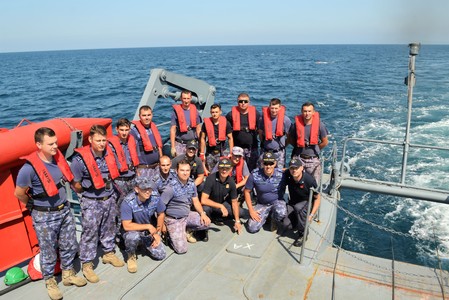 Un oficial NATO s-a aflat la bordul unei nave militare româneşti, coordonând un exerciţiu în Marea Neagră