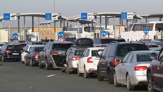Traficul rutier de marfă întrerupt, sâmbătă, pentru trei ore, în punctul de frontieră Giurgiu - Ruse