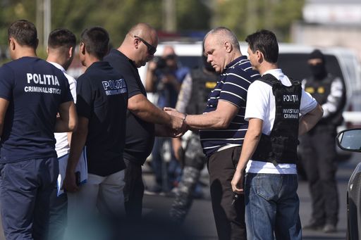 Reconstituirea crimelor de la Caracal a început; Gheorghe Dincă urmează să le arate anchetatorilor cum le-a ucis pe Luiza Melencu şi Alexandra Măceşanu. FOTO