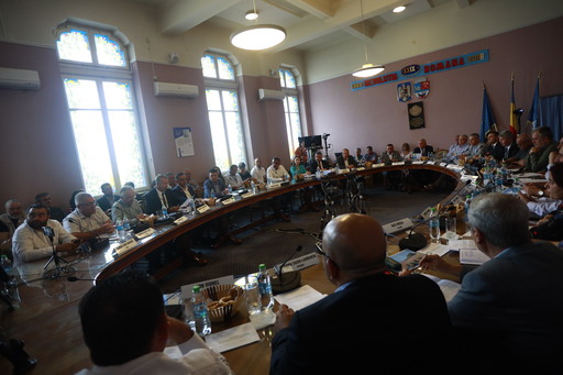 Consilierii municipali din Buzău au aprobat, luni, într-o şedinţă extraordinară, gradul de creştere al tarifelor la apă şi canalizare până în anul 2025