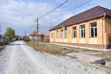 Primăria unei comune din Bihor a reabilitat trei grădiniţe, cu peste 800.000 de lei, unităţile fiind apoi închise pentru că nu mai sunt copii