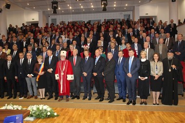 Klaus Iohannis: Una dintre problemele fundamentale ale sistemului nostru de învăţământ este producţia de legi incoerente pe bandă rulantă - VIDEO