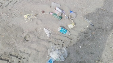 ONG Mare Nostrum: Cele mai murdare sectoare de plajă - Constanţa, Eforie şi Mamaia; cele mai curate - Corbu şi Vama Veche - FOTO
