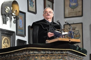 Episcopul eparhiei Reformate de Ardeal, Béla Kató: Situaţia maghiarilor din Transilvania e similară celei a copiilor cu părinţi divorţaţi. Soarta copilului – care se află de o sută de ani în grija tatălui – a fost una vitregă