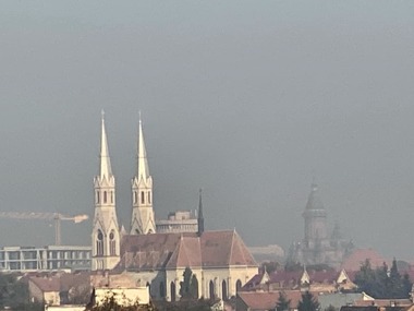 Primarul  Nicolae Robu a dat ordin de intensificare a procesului de spălare a străzilor, după ce în Timişoara a apărut smog