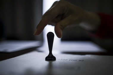 Ministerul Afacerilor Externe a finalizat expedierea materialelor necesare votării în străinătate, la alegerile prezidenţiale; peste 4.4 milioane de buletine de vot au fost trimise pentru turul întâi