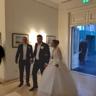 Doi miri au votat în Germania/ Ambasada României: Momente speciale la Secţia de votare 181. FOTO