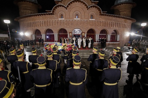 Parastas la doi ani de la moartea Regelui Mihai I, la Noua Catedrală Arhiepiscopală şi Regală de la Curtea de Argeş