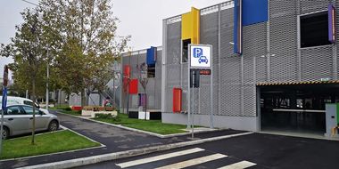 Parcare modulară cu peste 300 de locuri, construită la Piaţa Sudului din Bucureşti, după o investiţie de peste 22 de milioane de lei