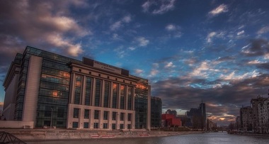 Angajaţi ai Bibliotecii Naţionale reclamă din nou frig în instituţie. Managerul BNaR: Se dă treptat căldură, dar sunt probleme la RADET, care furnizează apă la 40 de grade