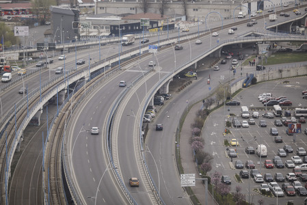 Vela propune realizarea unor sensuri unice pentru decongestionarea traficului din Bucureşti