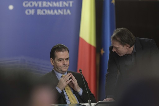 Guvernul scoate din proiectele pe care-şi asumă răspunderea prevederile referitoare la pensionarea magistraţilor şi trecerea la completurile de 3 judecători/ Amendamentele ALDE şi USR privind deficitul bugetar din 2020 au fost respinse