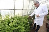 Directorul Băncii Naţionale de Gene, cercetătorul Costel Vânătoru, demis de ministrul Agriculturii /Chesnoiu, care a preluat conducerea Băncii: N-am nicio competenţă pe genetică, sunt jurist. Cum să-l coordonez eu pe Vânătoru?