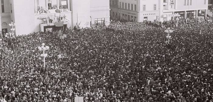 30 DE ANI DE LA REVOLUŢIE: A meritat, suntem liberi, spun la 30 de ani de la Revoluţia din Decembrie 1989 cei care atunci au ieşit în stradă la Timişoara


