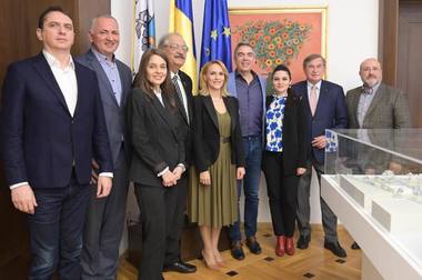 Primarul Capitalei anunţă că a discutat cu reprezentanţii din turism despre majorarea taxei turistice şi despre înfiinţarea Organizaţiei de Management de Destinaţie 