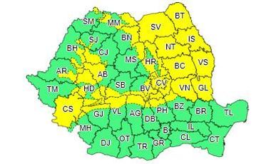 ANM: Intensificări ale vântului şi ninsori, în cea mai mare parte a ţării, până luni seară; pentru zona de munte şi pentru Moldova, au fost emise Coduri galbene de ninsori, respectiv vânt puternic