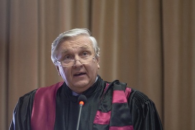 Cazul femeii arse în la Spitalul Floreasca - Medicul Beuran, demis din calitatea de şef al Secţiei Clinice de Chirurgie III. Incidentul, rezultatul unor erori umane/ Reacţia lui Beuran/ Peste 20 de medici au anunţat că întrerup activitatea