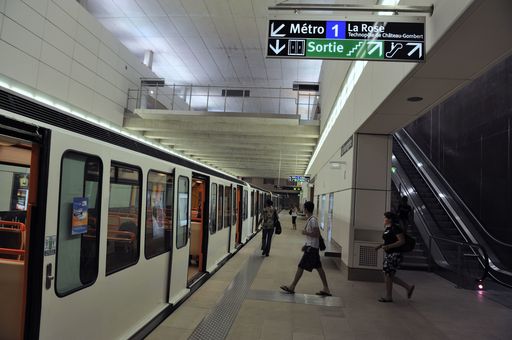 Avarie la o conductă de ape uzate la staţia de metrou Griviţa, fiind afectate birouri. Metrorex: Nu s-au înregistrat perturbări în traficul de călători din staţia de metrou Griviţa
