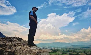 Poliţiştii de frontieră români au participat la 16 la misiuni Frontex în anul 2019/ Au reuşit să salveze 578 de persoane ce se aflau în pericol, pe ambarcaţiuni gonflabile care navigau sau se aflau în derivă pe mare - VIDEO