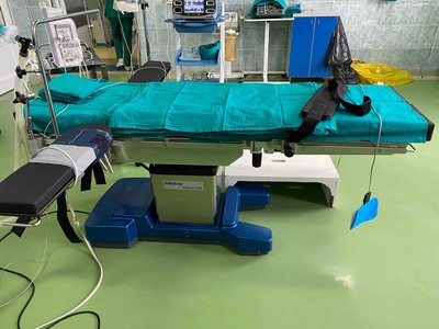 Dotări pentru unităţi medicale din judeţele Cluj şi Sibiu: Institutul Oncologic din Cluj a primit echipamente medicale de ultimă generaţie, în valoare de 500.000 de lei, iar Spitalul Judeţean Sibiu a fost dotat cu paturi în valoare de 235.000 de lei