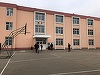 Un băiat de 12 ani s-a aruncat de la etajul al doilea al unui liceu din Constanţa. El era conştient şi a fost transportat la spital - FOTO
