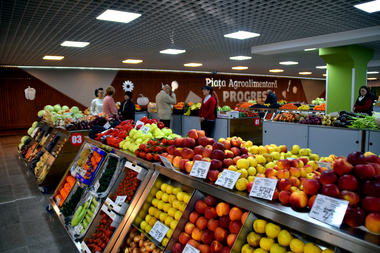Primăria Sectorului 4 anunţă redeschiderea Pieţei agro-alimentare Progresul, singura din Capitală în care se poate plăti cu cardul direct la tarabă - FOTO