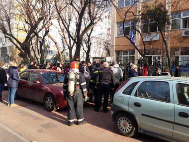 ISU Bucureşti a verificat şase unităţi din Sectorul 4 unde s-a făcut dezinfecţie/ Toţi indicatorii privind calitatea aerului se încadrează în valori normale/ La Grădiniţa ”Panseluţa” cursurile sunt amânate cu o zi din cauza unui miros neplăcut