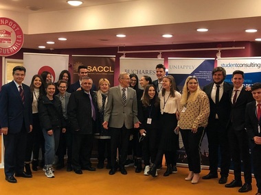 Conferinţa Bucharest Model NATO (BMNATO) - Emil Constantinescu: Lipsa discreţiei, una dintre marile probleme ale liderilor politici de astăzi / Lider BMNATO: Am aflat de la reprezentanţi NATO că România se remarcă prin acest proiect