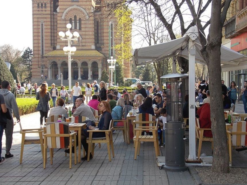 Consiliul Local Timişoara obligă restaurantele şi cafenelele să aibă meniuri în cel puţin două limbi, în aşteptarea turiştilor care vor vizita Capitala Culturală Europeană în 2021