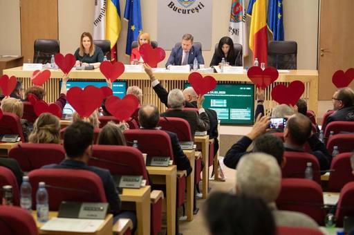 Proiectul "Clar pentru copii”, prin care Primăria Capitalei va deconta contravaloarea unei perechi de ochelari pentru copii, în limita a 500 de lei, a fost aprobat