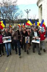Protest la Caracal, faţă de modul în care au acţionat autorităţile în cazul Alexandrei Măceşanu şi al Luizei Melencu