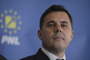 Ion Ştefan, la audierile din comisii: Când am venit în Ministerul Lucrărilor am constatat că documentele se plimbau cu căruciorul prin minister şi cu sacoşe de rafie / Continuăm PNDL
