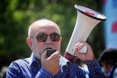Preşedintele Alianţei Sindicatelor din Industria de Apărare: Prin achiziţiile militare ”Guvern la Guvern”, care ocolesc offsetul, nu facem decât export de valută fără ca industria să se mărească sau în bugetul României să se întoarcă un leu