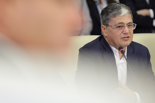 Marcel Boloş, despre autostrada Piteşti-Sibiu: Se pare că problema gândacului este pe cale de dispariţie. Am reuşit să lămurim problemele la nivel tehnic