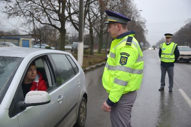Satu Mare: 6.000 de persoane au intrat în ţară prin Vama Petea, în ultimele 24 de ore, 335 venind din nordul Italiei/ Nicio peroană nu a prezentat simptome de infectare virală, dar li s-a recomandat izolare pentru o perioadă de cel puţin 14 zile