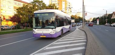 Timişoara: Dispozitive de dezinfecţie în mijloacele de transport în comun şi în şcoli. Primăria va monta 10 containere şi va cumpăra alte 10 pentru carantină