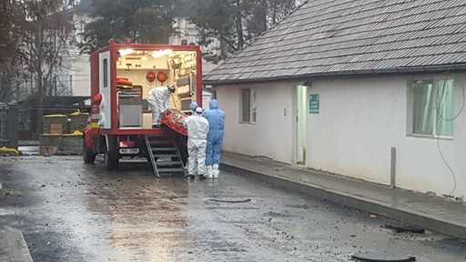 Femeia din Timişoara infectată cu coronavirus a intrat în contact cu părinţii şi alţi patru prieteni, care urmează să fie testaţi