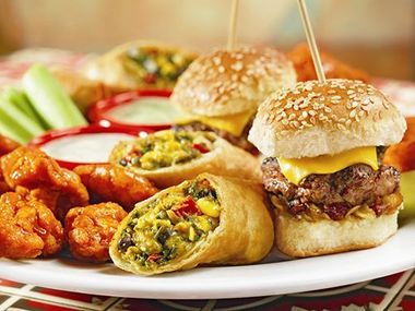 STUDIU: Piaţa restaurantelor în cinci dintre cele mai mari oraşe din ţară a ajuns la 14,1 miliarde lei în 2019, dublu faţă de 2017