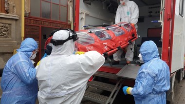 Mureş: Un bărbat care s-a întors astăzi din Italia a sunat la 112 şi a anunţat că are simptome specifice infecţiei cu coronavirus; el a fost internat în Secţia de Boli Infecţioase din Târgu Mureş până la aflarea rezultatelor testului