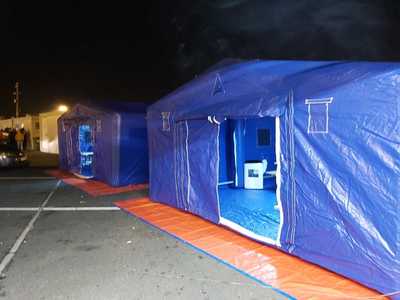 Arad: Şapte corturi au fost amplasate de pompieri în PTF Nădlac pentru verificarea persoanelor care se întorc în ţară din zonele de risc