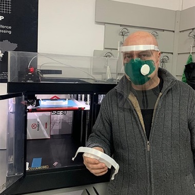 Echipamente de protecţie sanitară realizate cu ajutorul imprimantelor 3D la Universitatea Dunărea de Jos din Galaţi  - FOTO