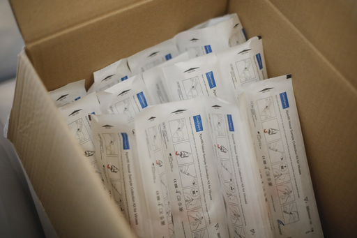 Colegiul Medicilor solicită testarea imediată a tuturor medicilor din ţară, cu prioritate, dar şi testarea tuturor pacienţilor care mai sunt acceptaţi în spitale, având în vedere transmiterea comunitară a virusului COVID 19